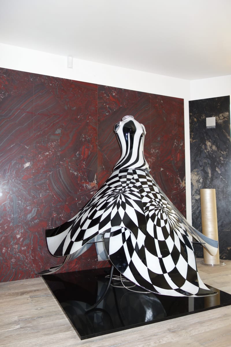 Police a podstavce - realizace 13